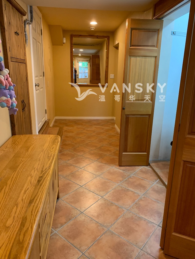 260501163655_Downstair hallway.jpg